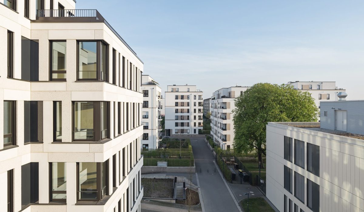 Außenansicht aus der Luft der Reiterstaffel Offices in Köln-Marienburg